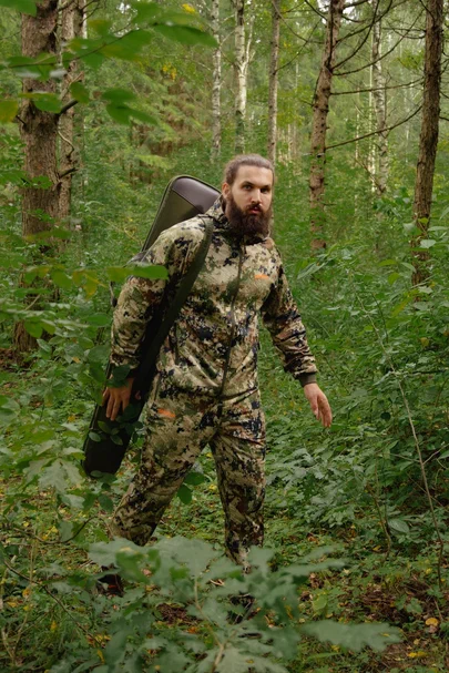 Как выбрать летний костюм для охоты и рыбалки: советы и пример удачного решения