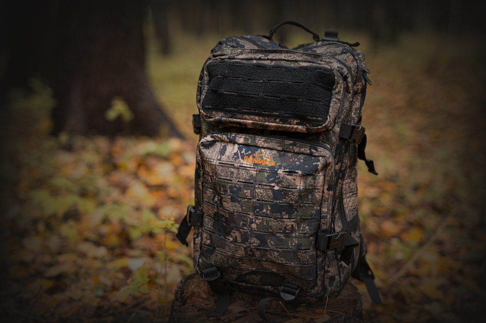 Как правильно подобрать аксессуары для охоты: от шапок до поясных сумок