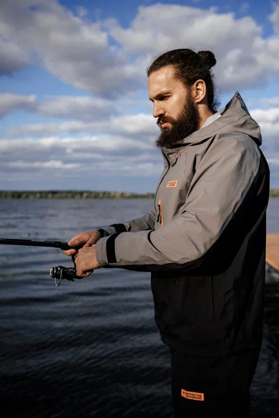 Remington Fishing Royal Fish Grey / Black — комфорт и функциональность на воде